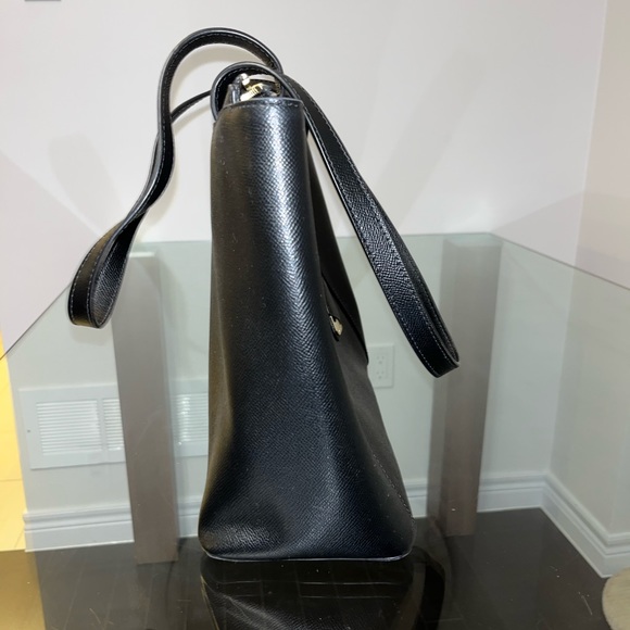 Michael Kors Tote Bag - Picture 3 of 12